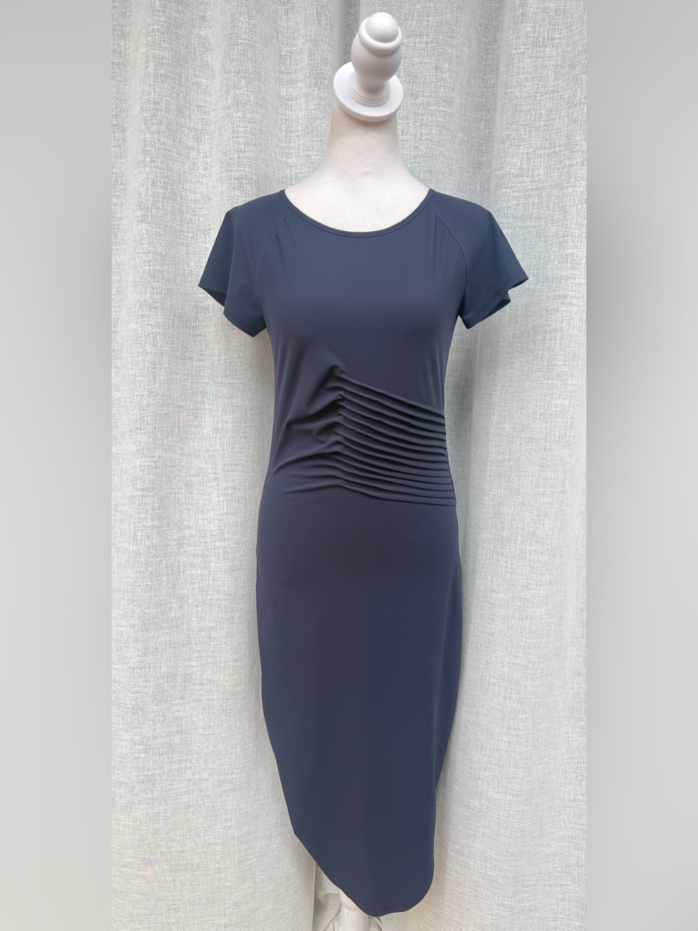 NWT Indies navy blue short sleeve Alyssa sheath dress in navy technical jersey